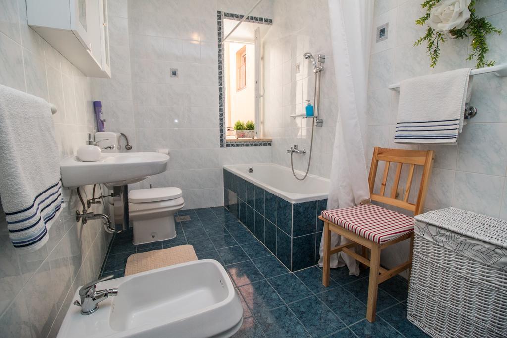 Apartment Piazza Antica Ровинь Экстерьер фото